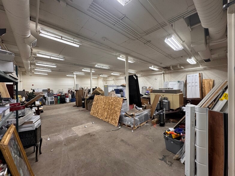 More Photos Of 334 Ontario St, Albany Warehouse For Sale