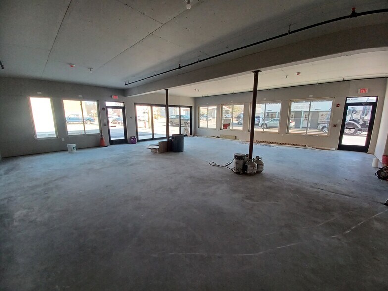 More Photos Of 90 Greenwich Ave, Goshen Storefront Retail Office For Lease