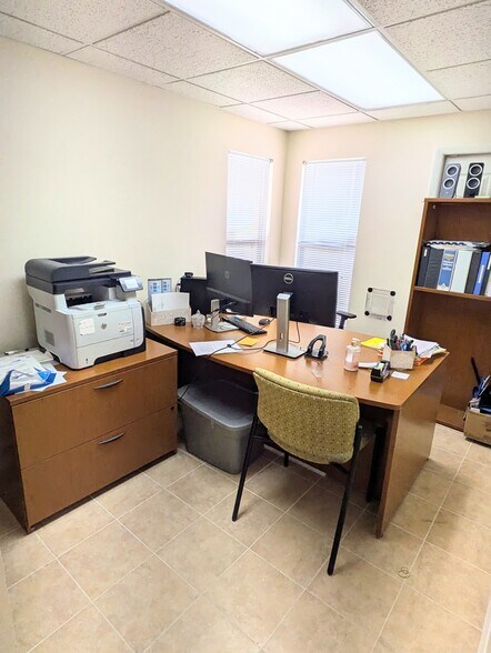 More Photos Of 4812 26th St W, Bradenton Healthcare For Lease