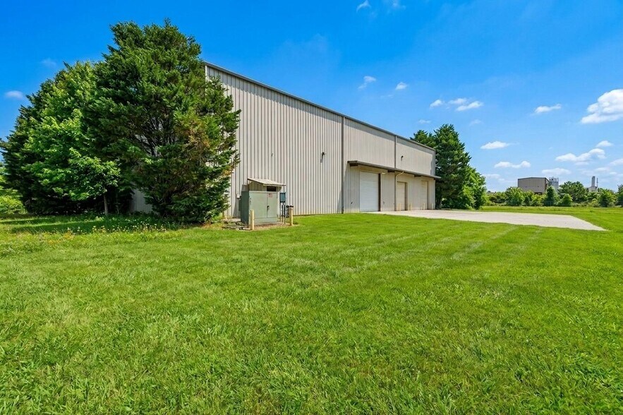 More Photos Of 1972 Red Oak Flats Rd, Dahlonega Warehouse For Sale