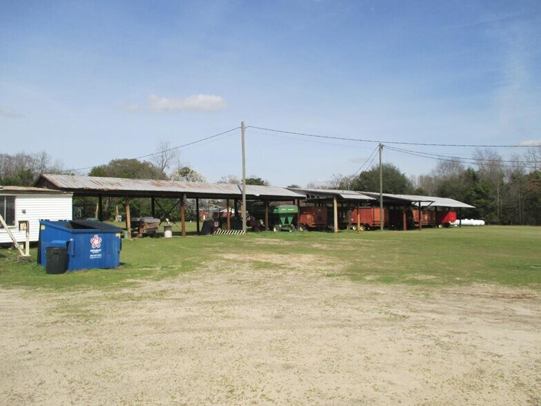 More Photos Of 3970 Camden Hwy hwy, Dalzell Land For Sale