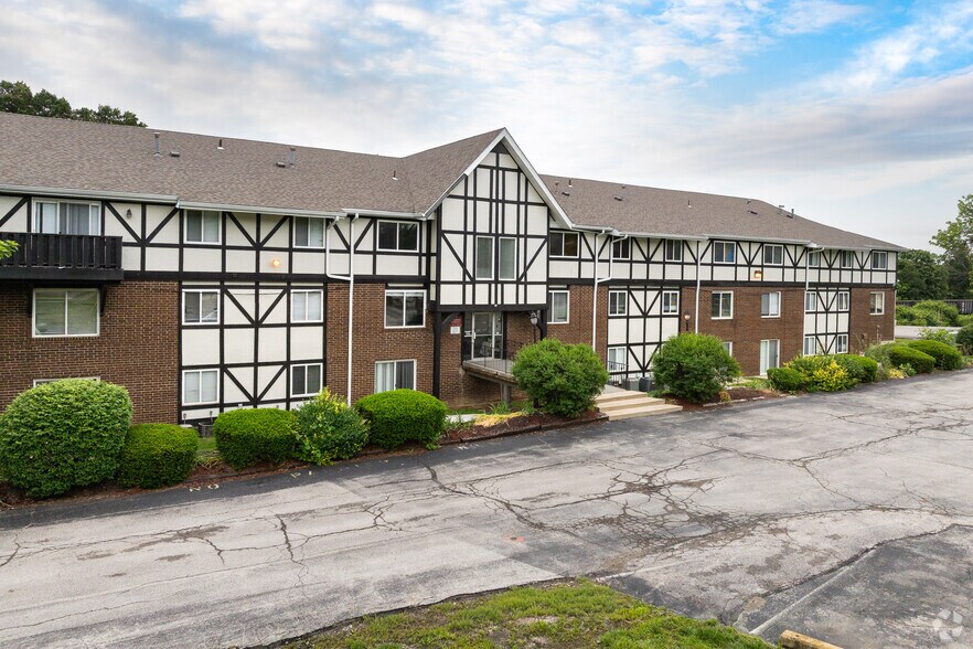 Primary Photo Of 7594 Watson Rd, Saint Louis Apartments For Sale
