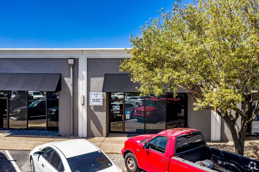 More Photos Of 3700 Fredericksburg Rd, San Antonio General Retail For Lease