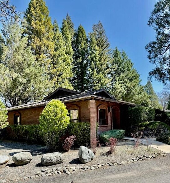 Primary Photo Of 100 Horseshoe Lane, Weaverville Medical For Lease
