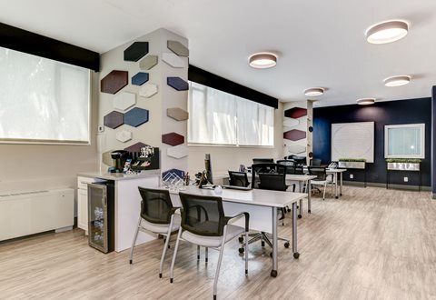 More Photos Of 5055 Seminary Rd, Alexandria Apartments For Lease