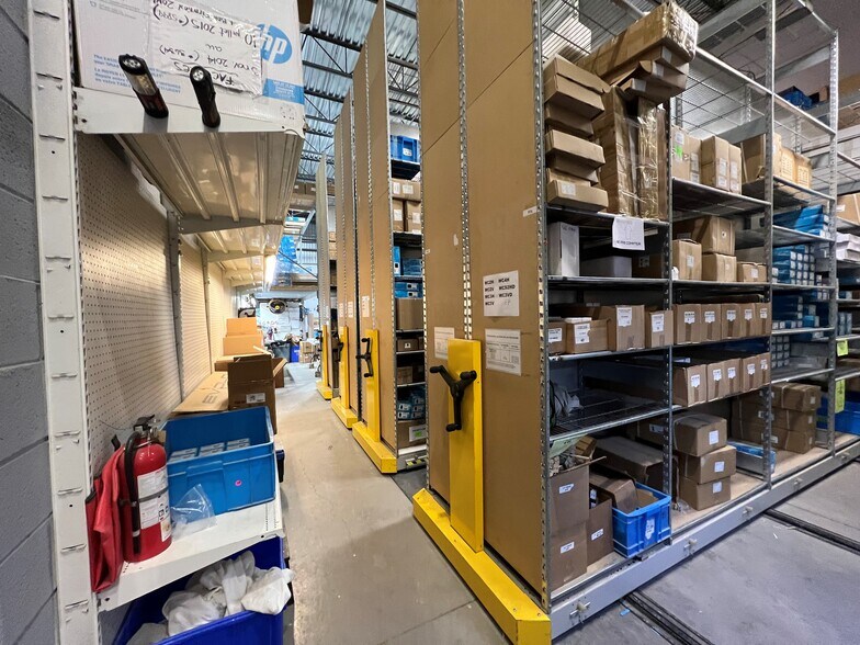 More Photos Of 1300-1360 Rue Louis-Marchand, Beloeil Warehouse For Lease