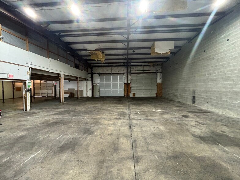 More Photos Of 2618 Cherry Ave NE, Salem Industrial For Sale