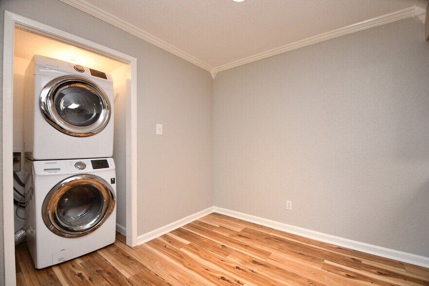 More Photos Of , Houston Multifamily For Sale