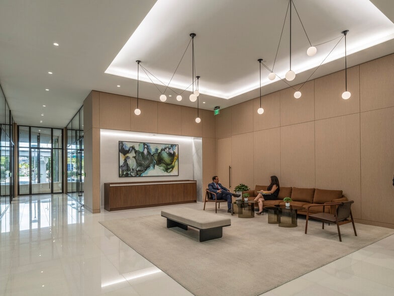 More Photos Of 2 S Biscayne Blvd, Miami Office Residential For Lease