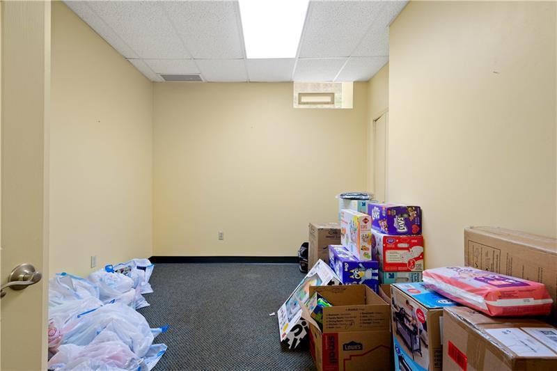 More Photos Of 626 5th Ave, Coraopolis Office Residential For Sale