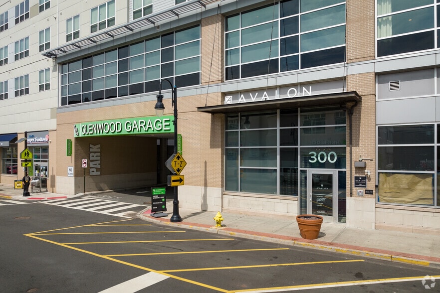 More Photos Of 300 Glenwood Ave, Bloomfield Apartments For Lease