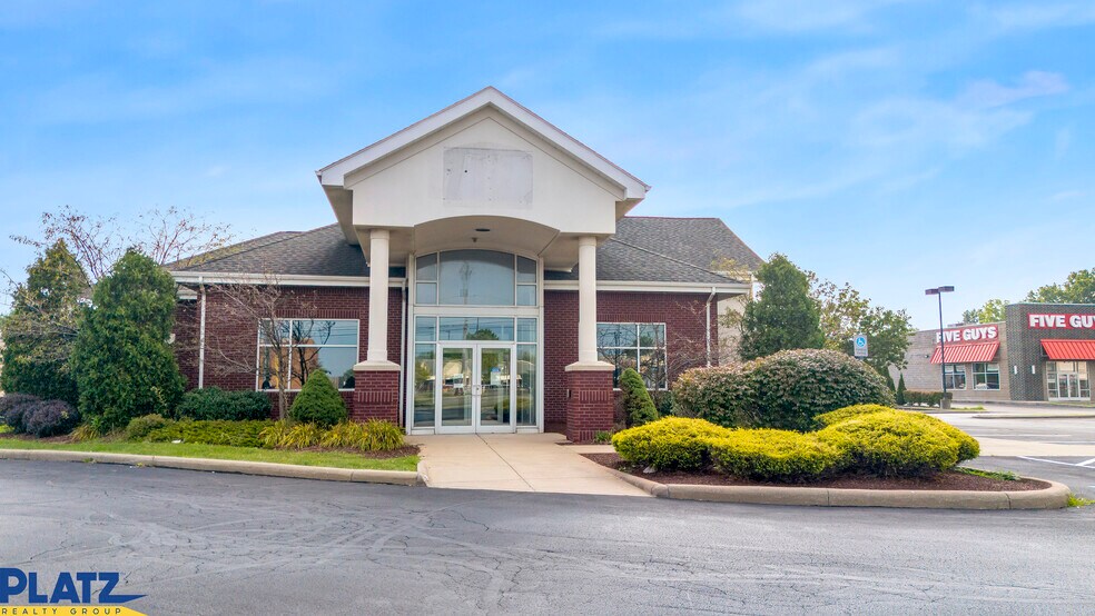 More Photos Of 101 S Canfield Niles Rd, Youngstown Bank For Lease
