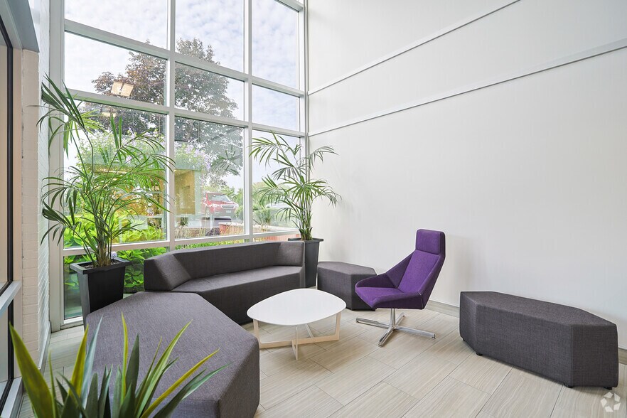 More Photos Of 50 Burlington Mall Rd, Burlington Unknown For Lease