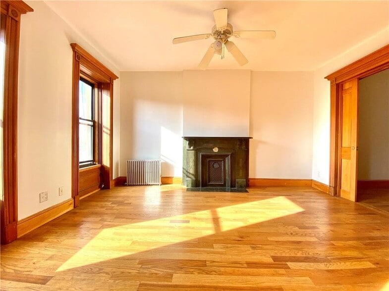 More Photos Of 135 5th Ave, Brooklyn Storefront Retail Residential For Sale