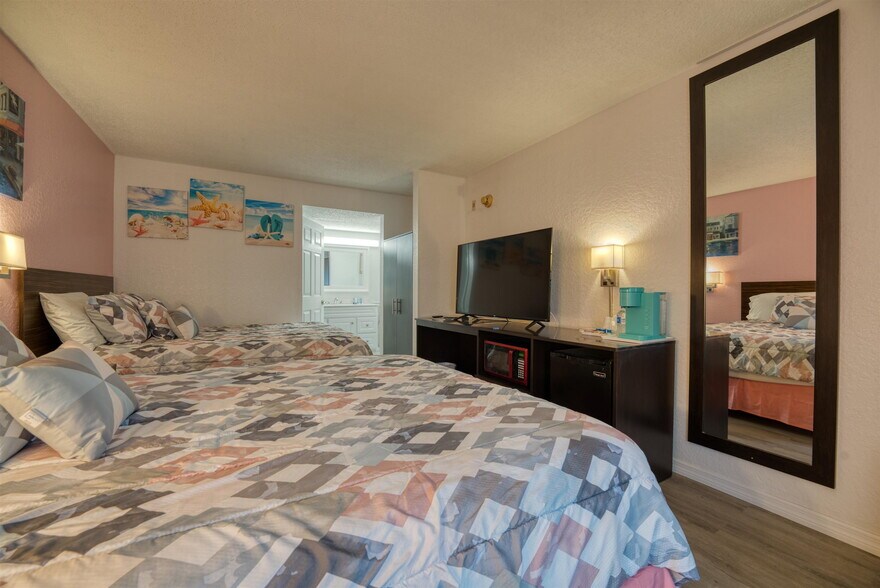 More Photos Of 107 Anastasia Blvd, Saint Augustine Hotel For Sale