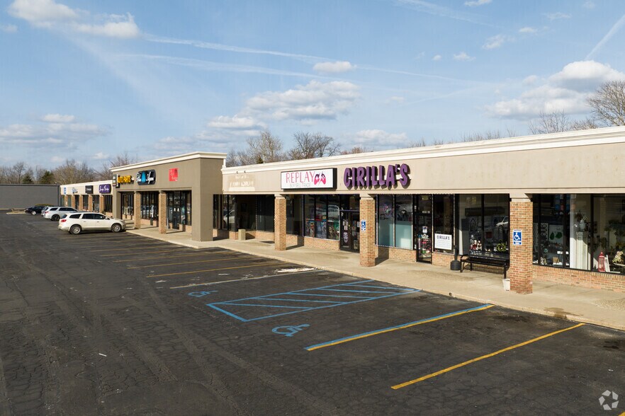 More Photos Of 1855 S Reynolds Rd, Toledo Freestanding For Lease