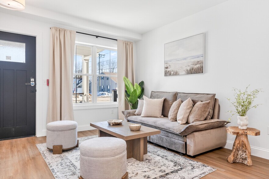 More Photos Of 44 Williams Ave, Mystic Apartments For Sale