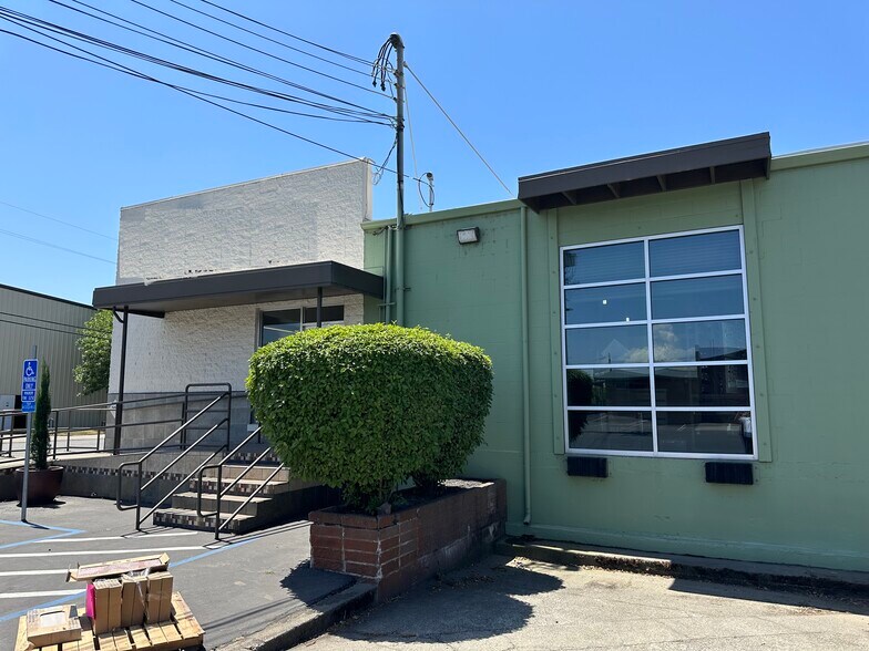 Primary Photo Of 206 Meyers St, Chico Showroom For Lease