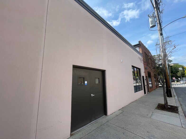 More Photos Of 360-366 Summer St, Somerville Loft Creative Space For Lease