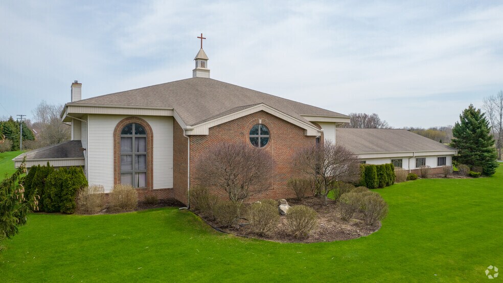 More Photos Of 21860 Pontiac Trl, South Lyon Religious Facility For Lease