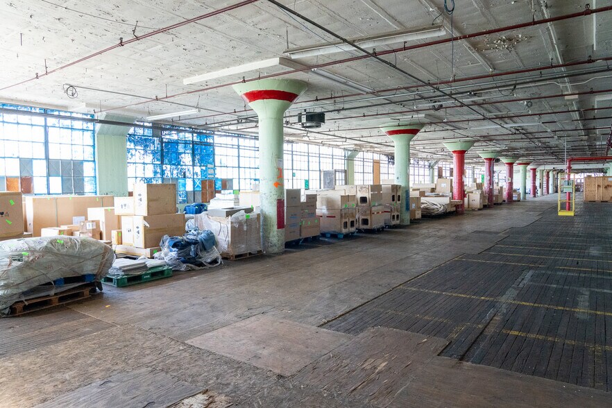 More Photos Of 50 Willow St, Amsterdam Industrial For Sale