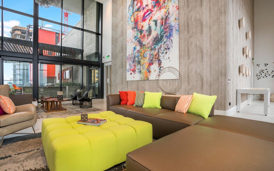 More Photos Of 1501 Island Ave, San Diego Apartments For Lease