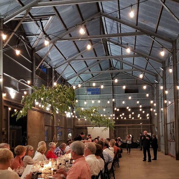 More Photos Of 307 E Larkin St, Athens Freestanding For Sale