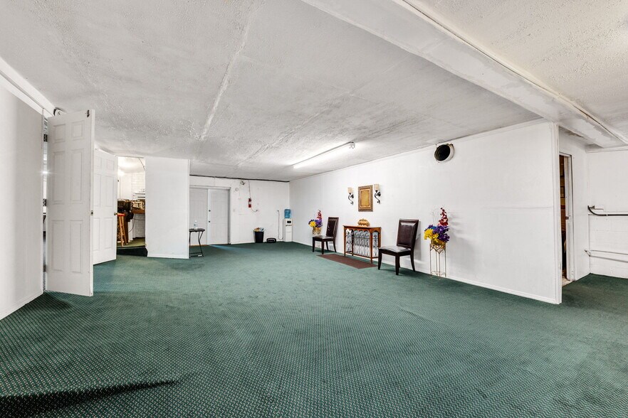 More Photos Of 139 Twilight Rd, Lancaster Religious Facility For Sale
