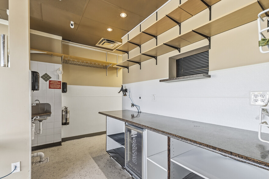 More Photos Of 160 Cypress Point Pky, Palm Coast General Retail For Sale