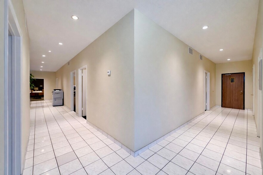 More Photos Of 1005 E Orangethorpe Ave, Anaheim Warehouse For Sale