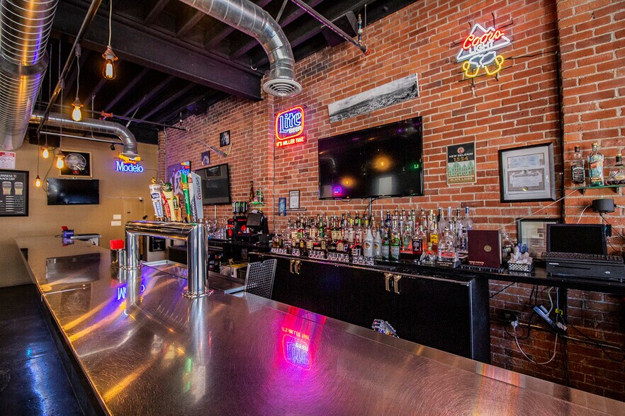 More Photos Of 231 E Main St, Trinidad Bar For Sale