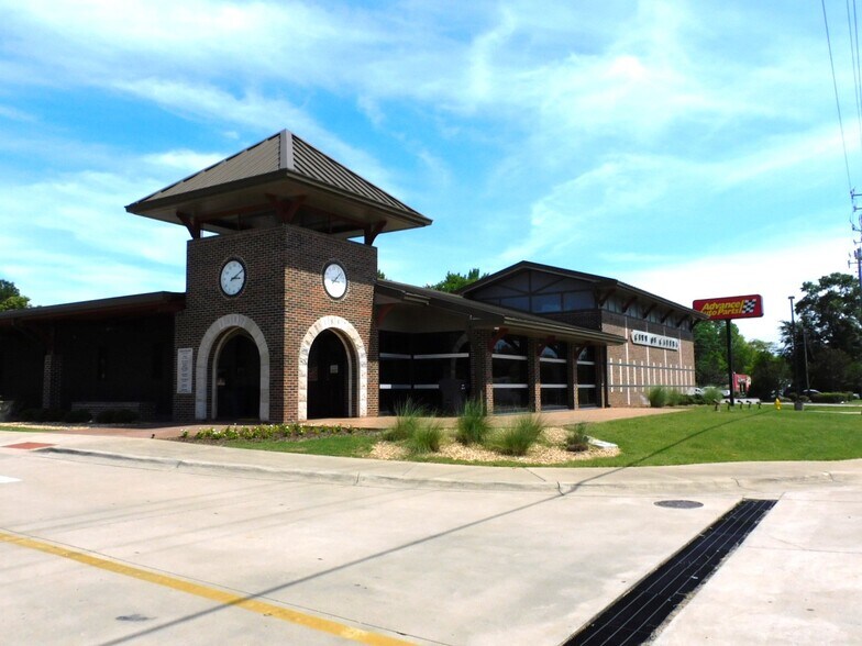 More Photos Of 7900 Highway 31, Calera General Retail For Sale