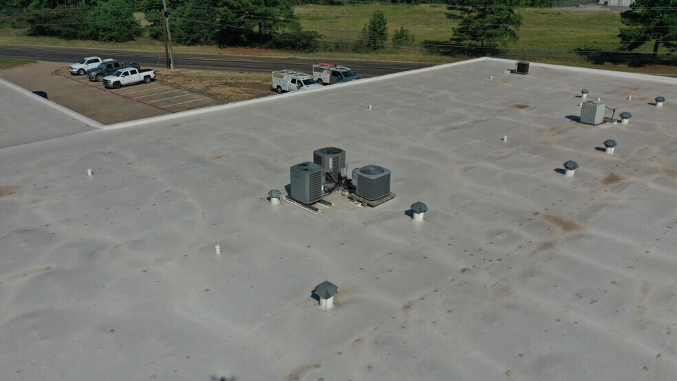 More Photos Of 1612-1630 E Whaley St, Longview Industrial For Sale