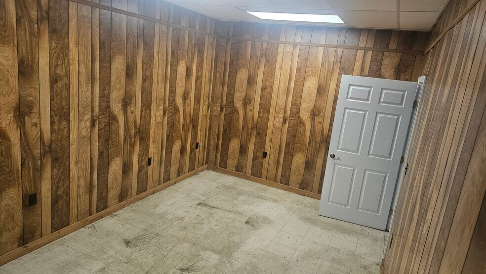 More Photos Of 159 Singleton St, Woonsocket Manufacturing For Lease