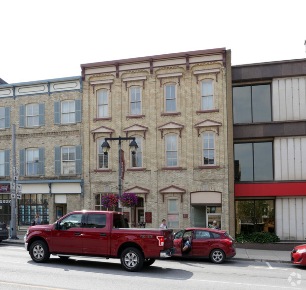 Primary Photo Of 17-25 Ontario St, Stratford General Retail For Sale