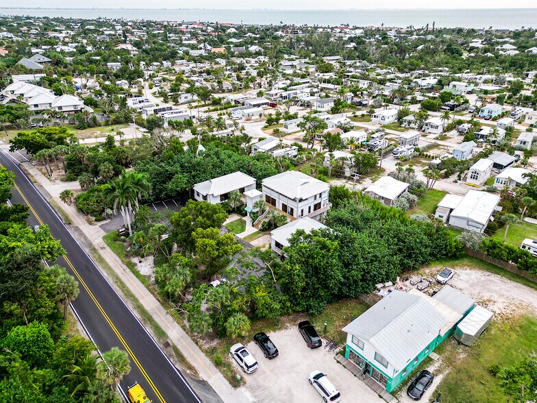 More Photos Of 1149 Periwinkle Way, Sanibel Office For Sale