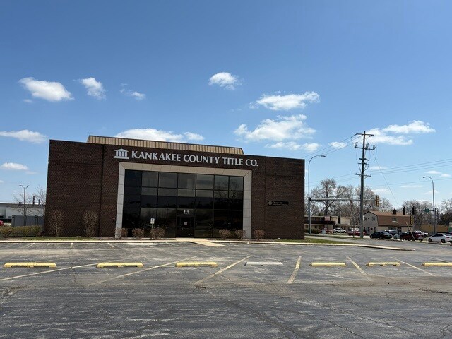 Primary Photo Of 311 N Kinzie Ave, Bradley Office For Lease