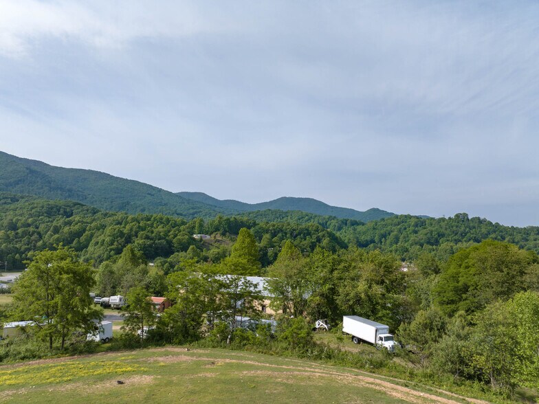 More Photos Of 94 Providence Pl, Waynesville Storefront Retail Office For Sale