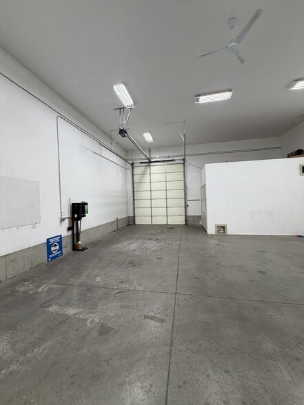 More Photos Of 3606 E Wellesley Ave, Spokane Service For Lease