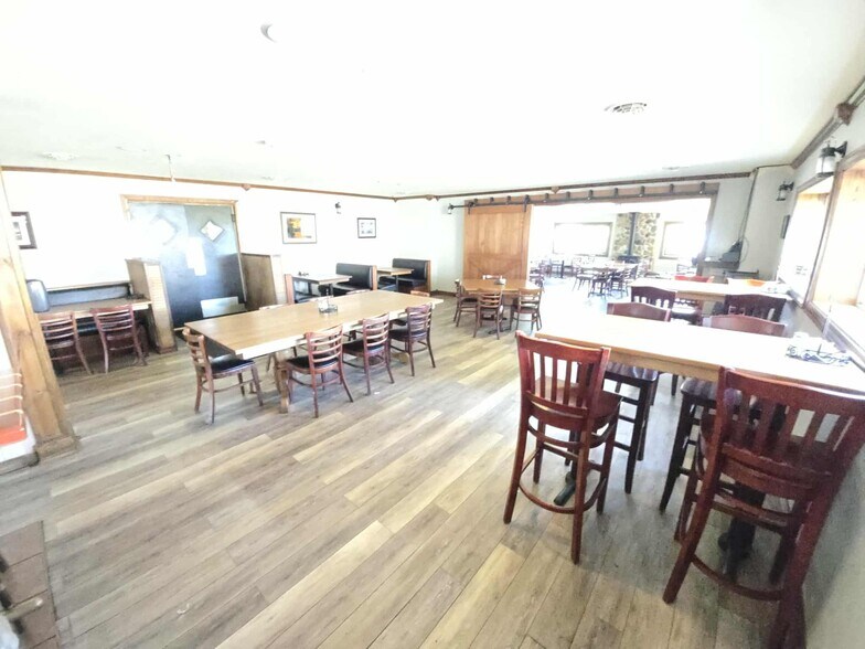 More Photos Of 1702 Ford St, Ogdensburg Specialty For Sale