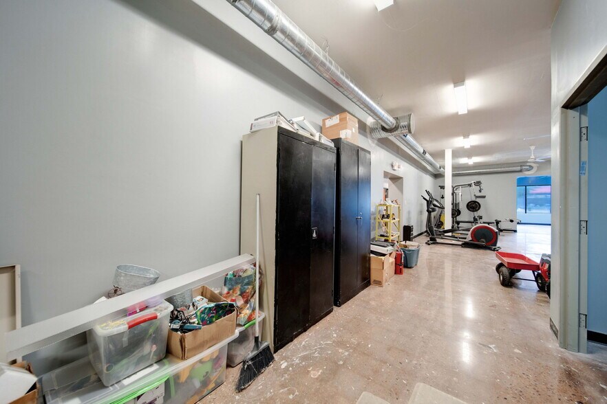 More Photos Of 4133 E Main St, Columbus Storefront Retail Office For Sale