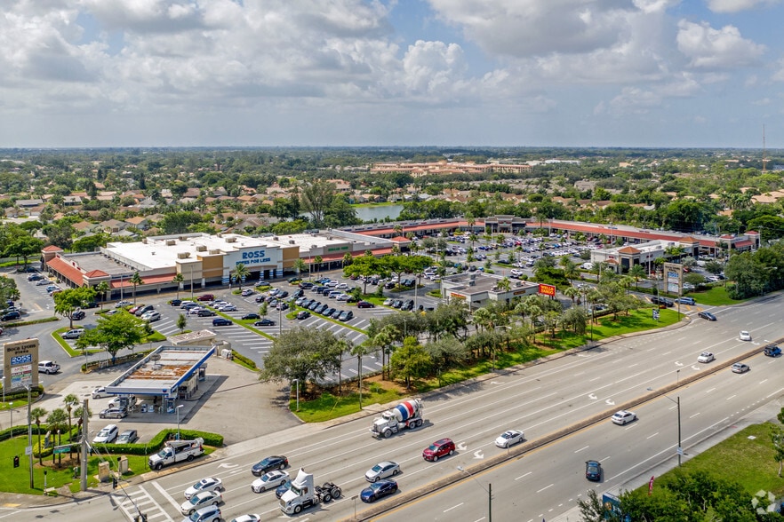 More Photos Of 9054-9230 Glades Rd, Boca Raton General Retail For Lease