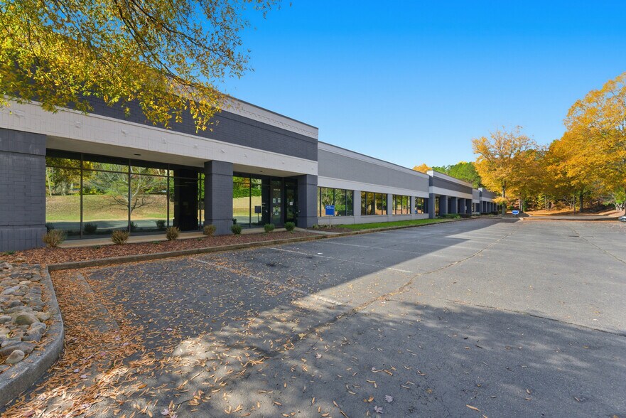 More Photos Of 3159 Royal Dr, Alpharetta Unknown For Lease