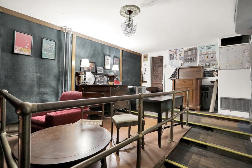 More Photos Of 111 S Walnut St, Edinburgh Theater Concert Hall For Sale