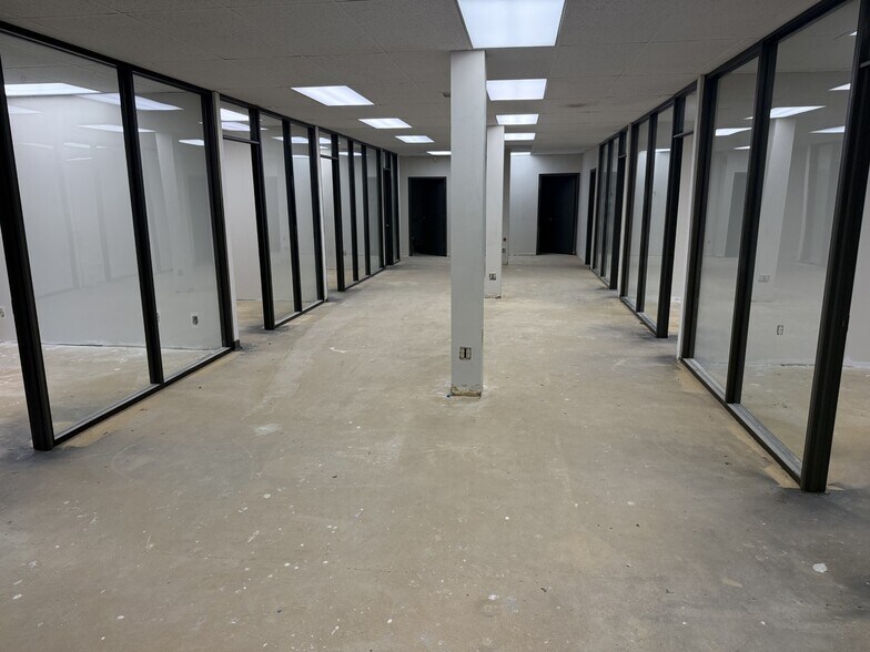 More Photos Of 3007 NW 63rd St, Oklahoma City Office For Sale