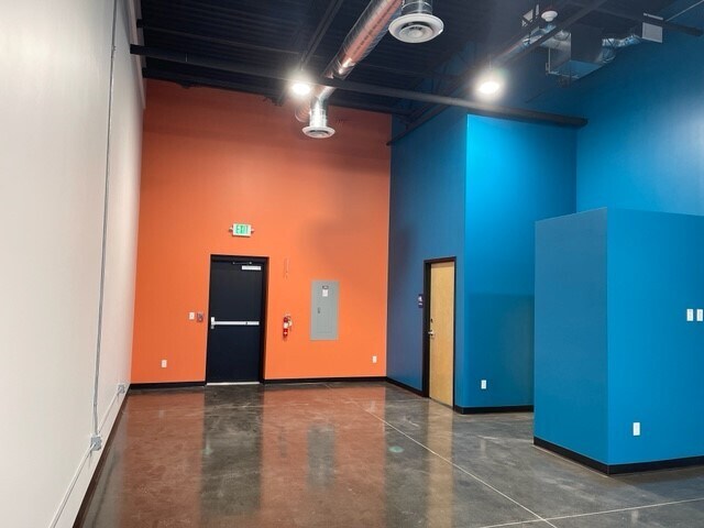 More Photos Of 1084 George Washington Way, Richland General Retail For Lease