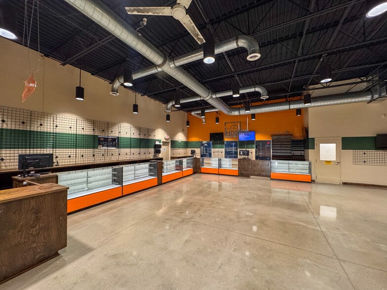 More Photos Of 1616 State Route 28, Loveland Freestanding For Sale