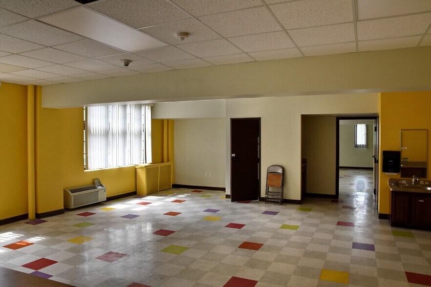 More Photos Of 1516 Martin Luther King Jr Blvd, Detroit Religious Facility For Sale
