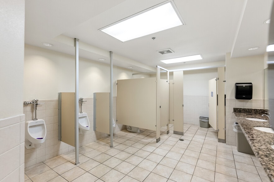 More Photos Of 2275 S Main St, Corona Office For Sale