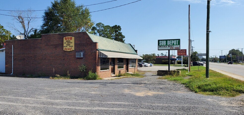 More Photos Of 117 Highway 15-401 Byp E, Bennettsville General Retail For Sale